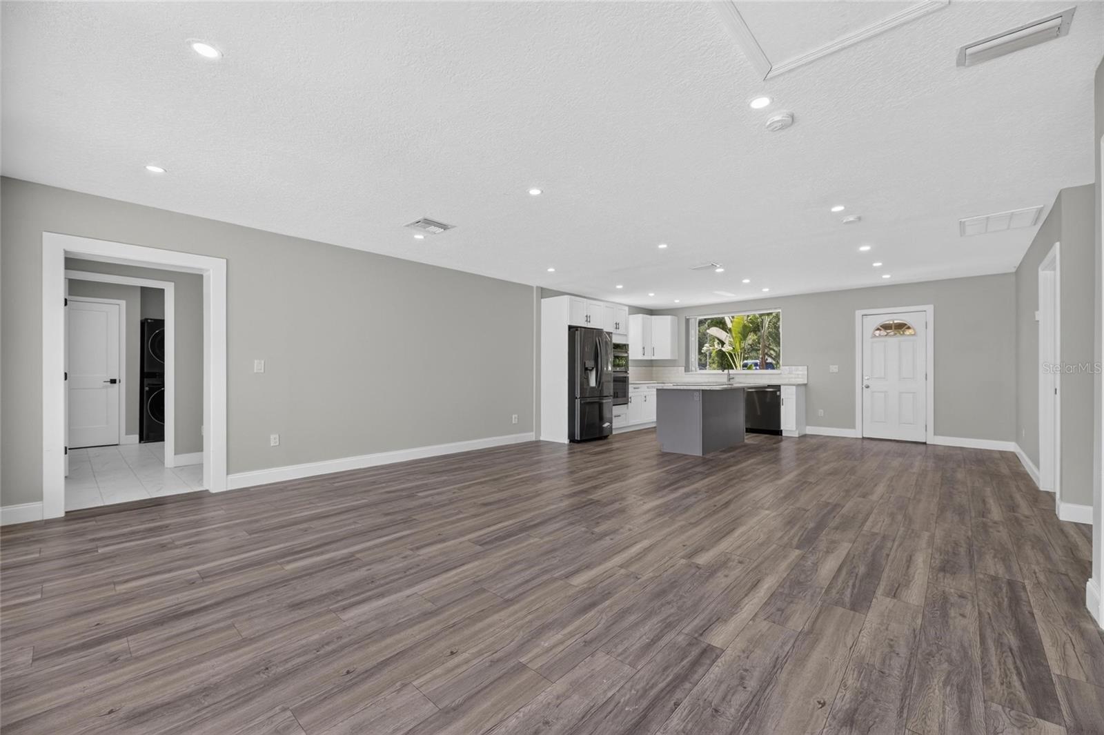 6712 MYRNA DR — photo 25