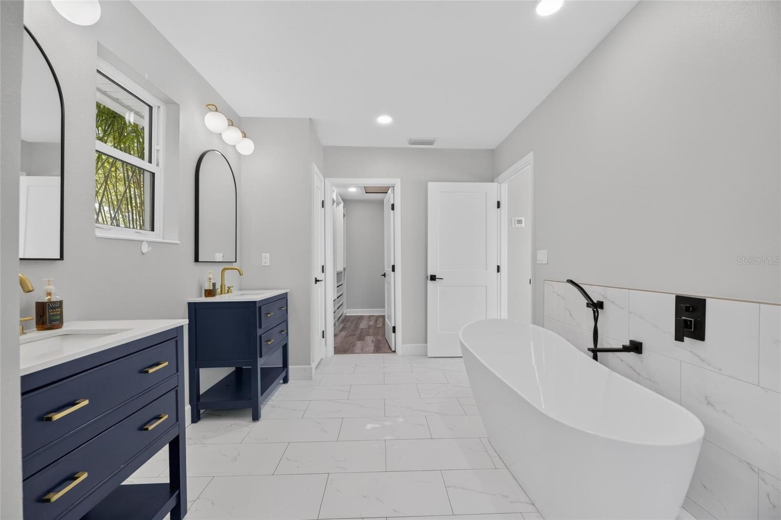6712 MYRNA DR — photo 37