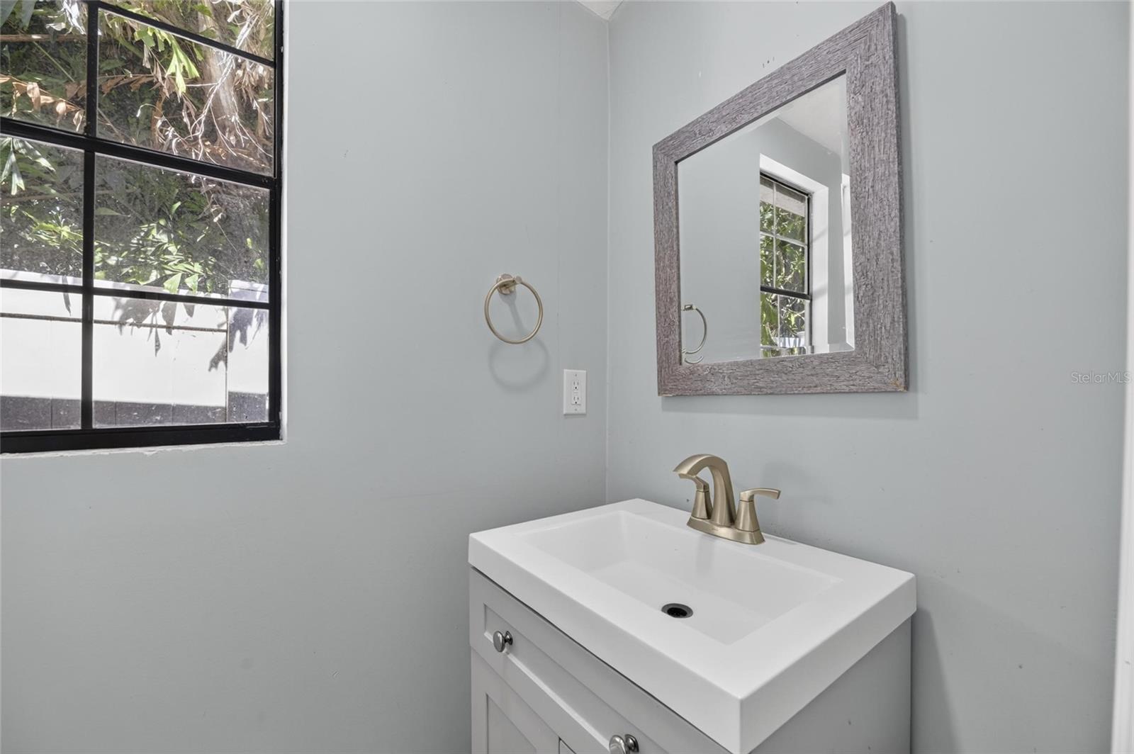 6712 MYRNA DR — photo 60