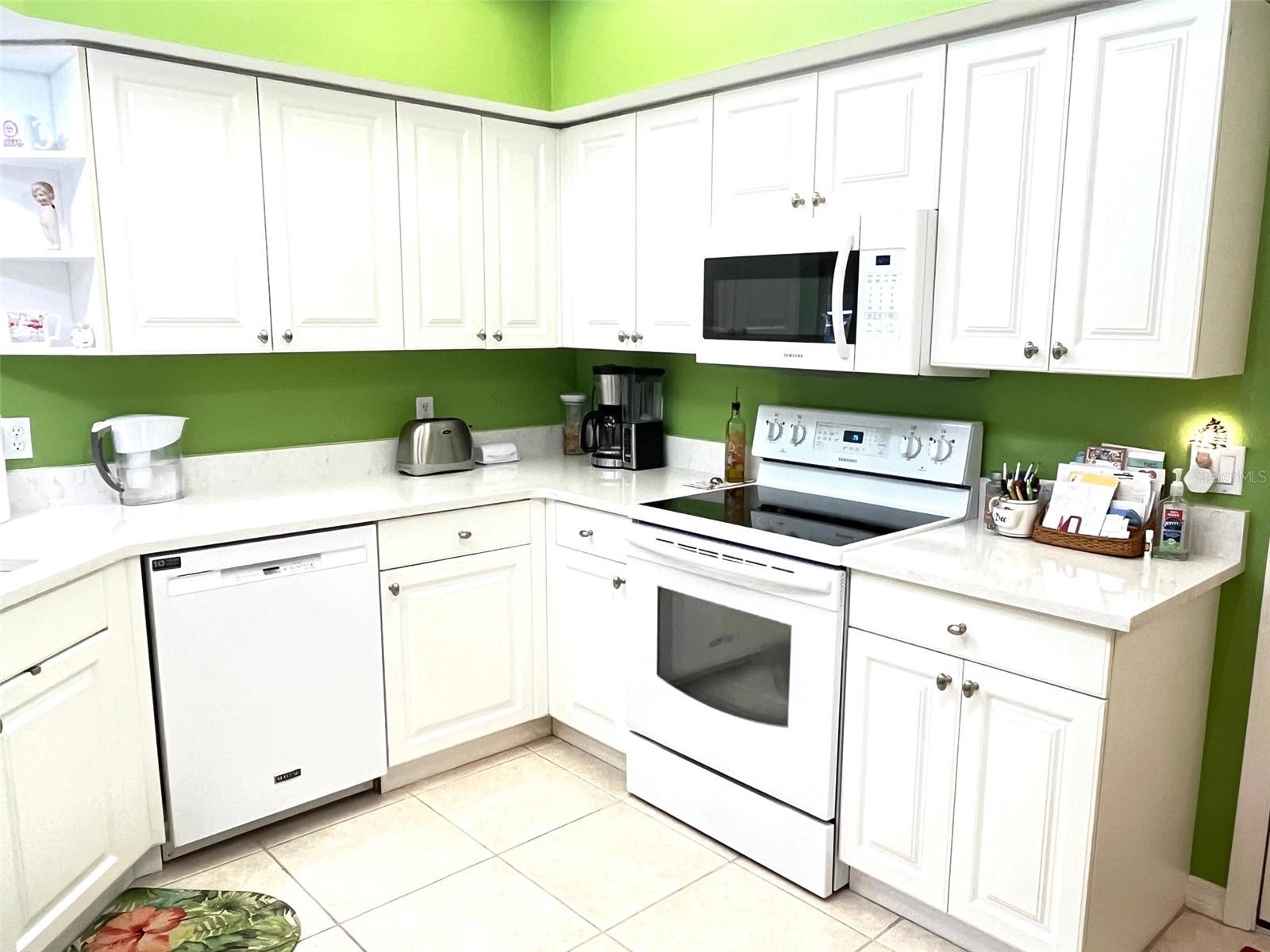 6854 FAIRVIEW TER #6854 — photo 12