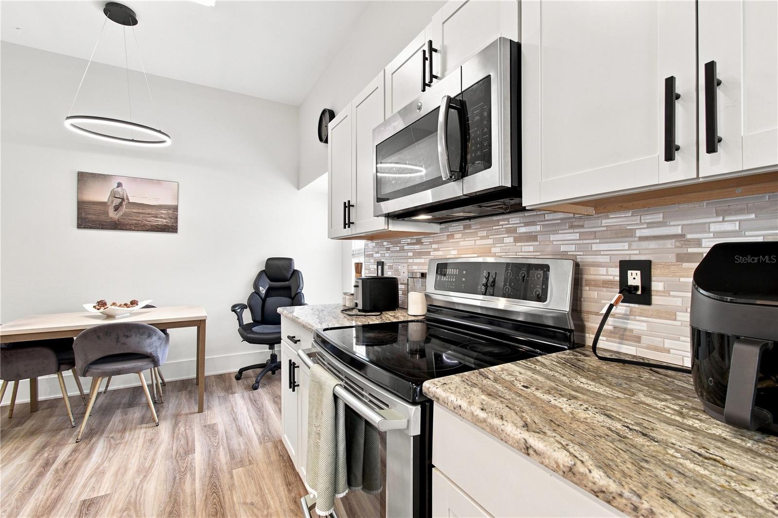 7736 MARBELLA CREEK AVE — photo 12