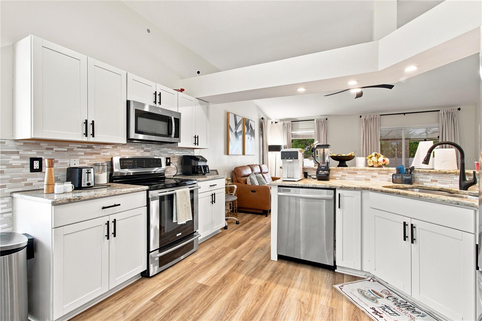 7736 MARBELLA CREEK AVE — photo 11