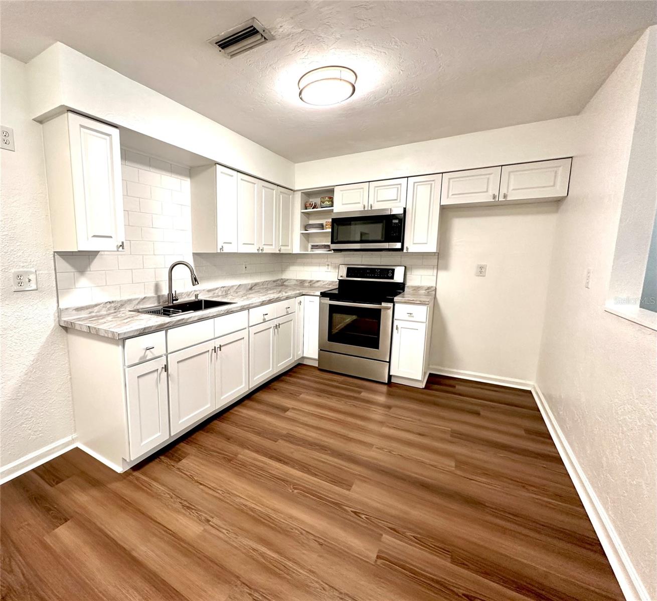 121 GRANADA BLVD — photo 4