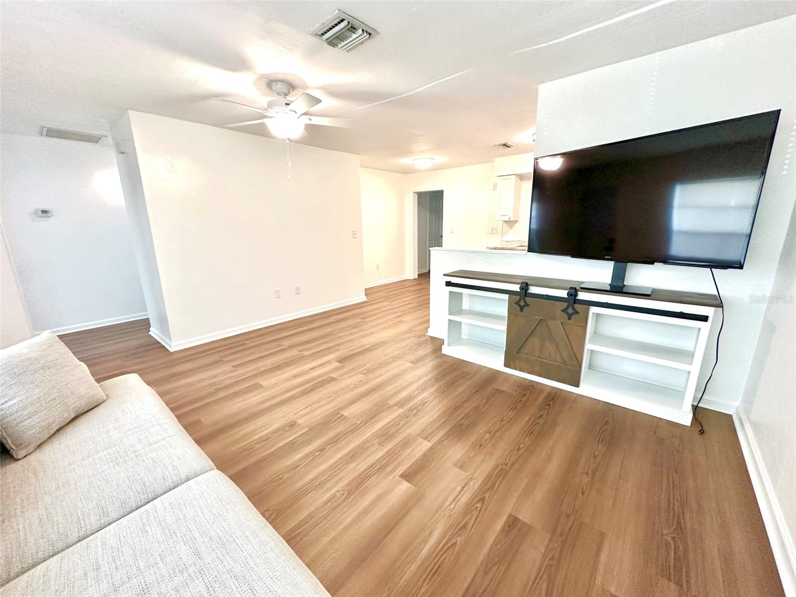 121 GRANADA BLVD — photo 7