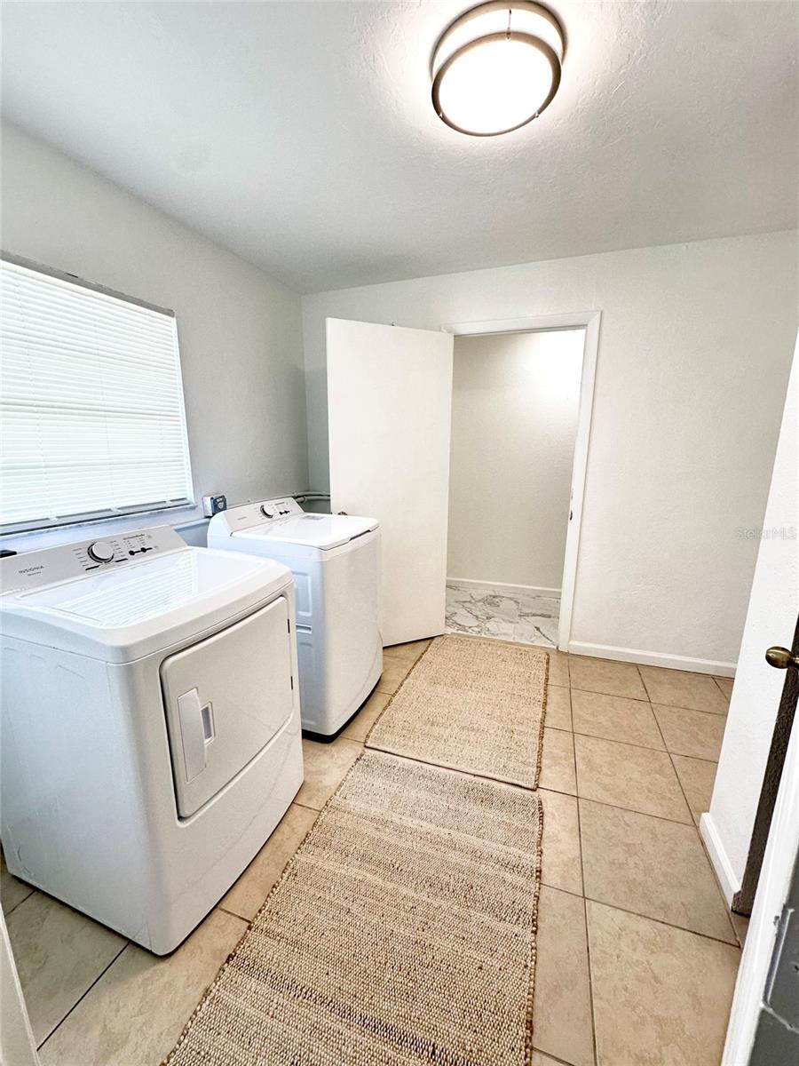 121 GRANADA BLVD — photo 20