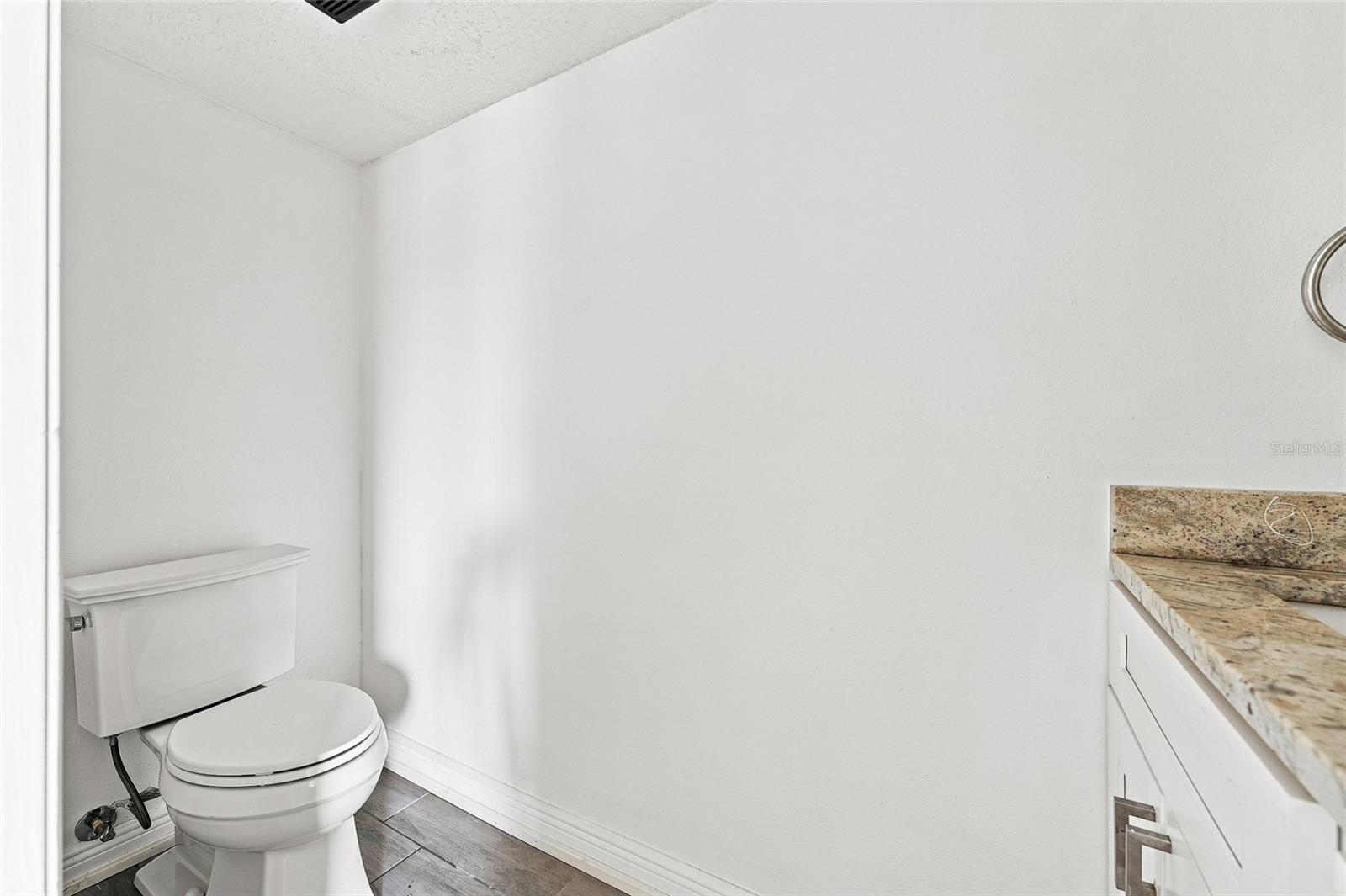 170 E DAVIS BLVD — photo 12