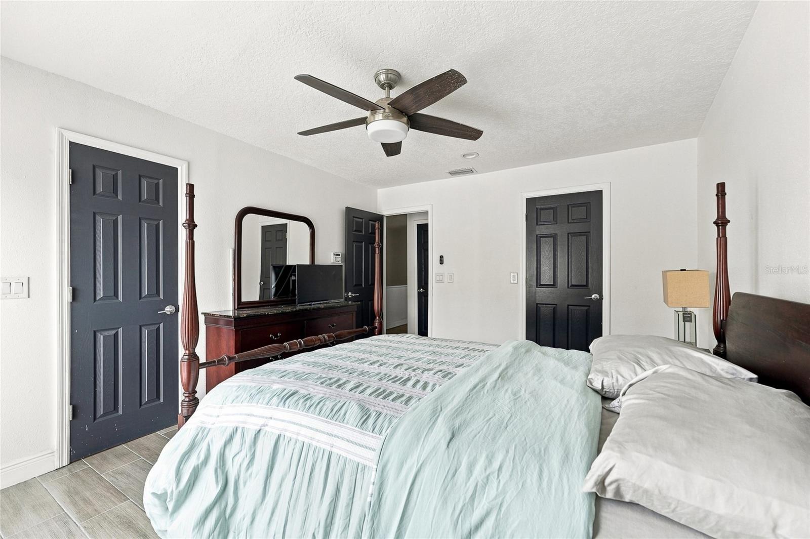 170 E DAVIS BLVD — photo 31