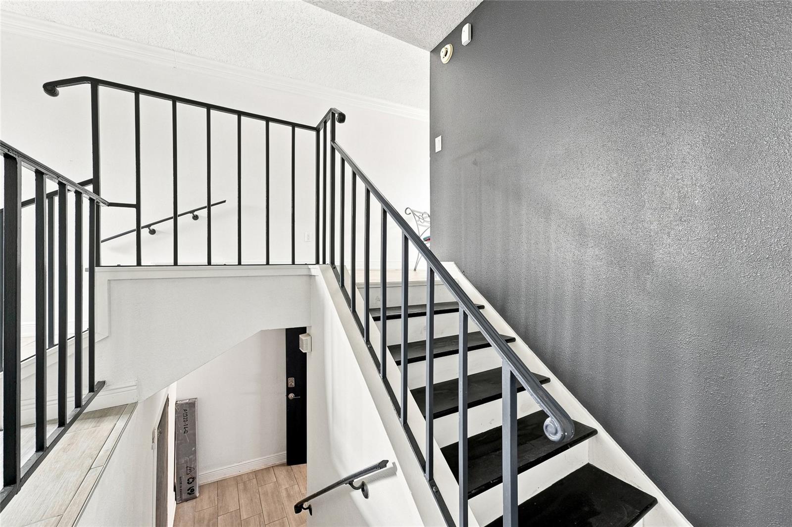 170 E DAVIS BLVD — photo 35