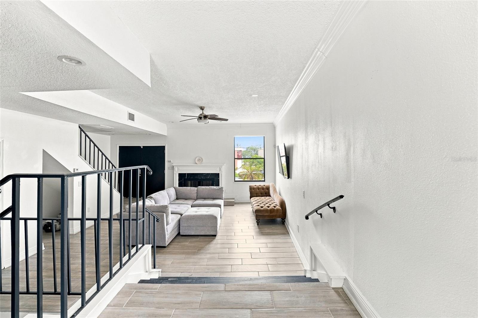 170 E DAVIS BLVD — photo 15