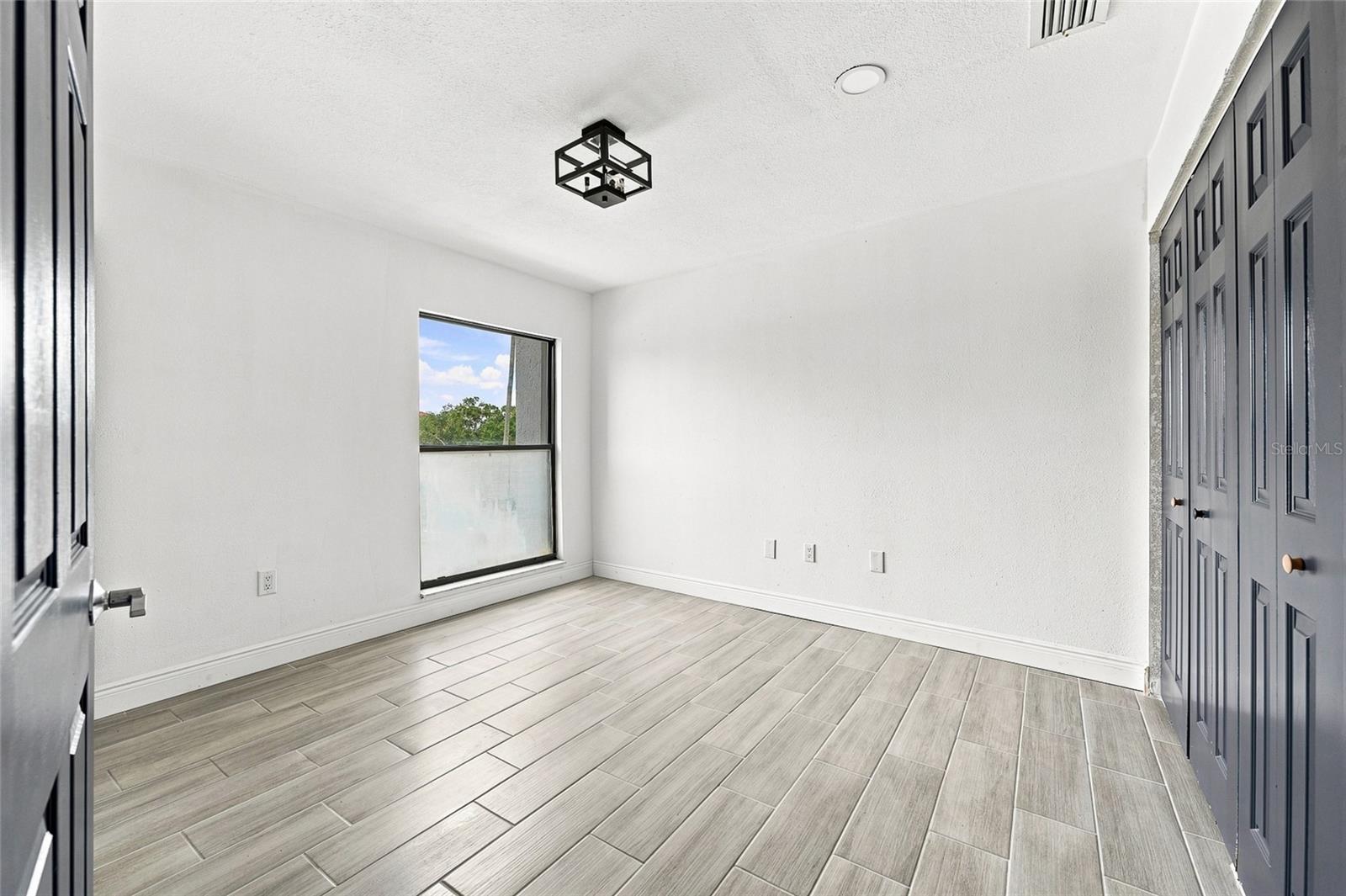170 E DAVIS BLVD — photo 27