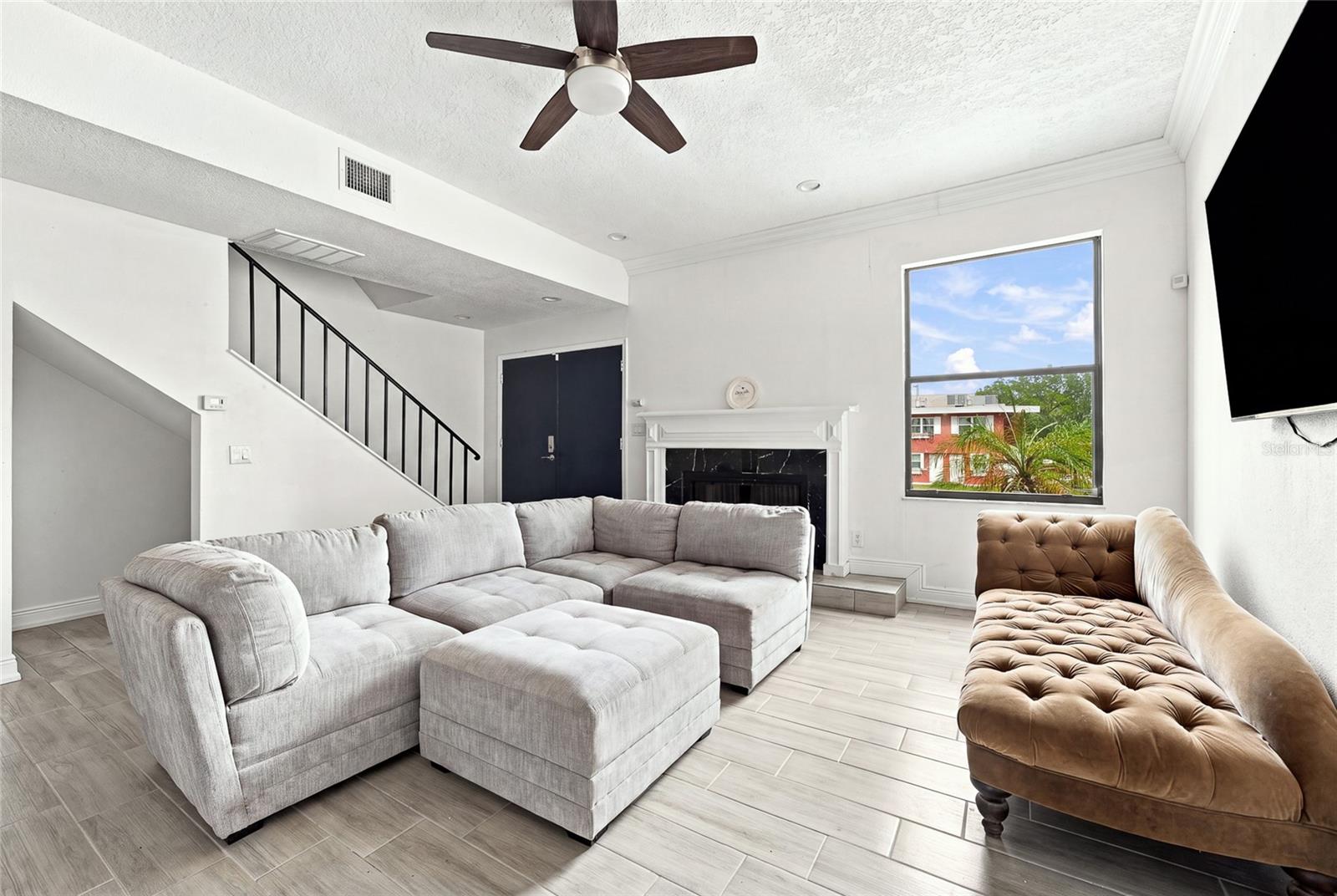 170 E DAVIS BLVD — photo 10