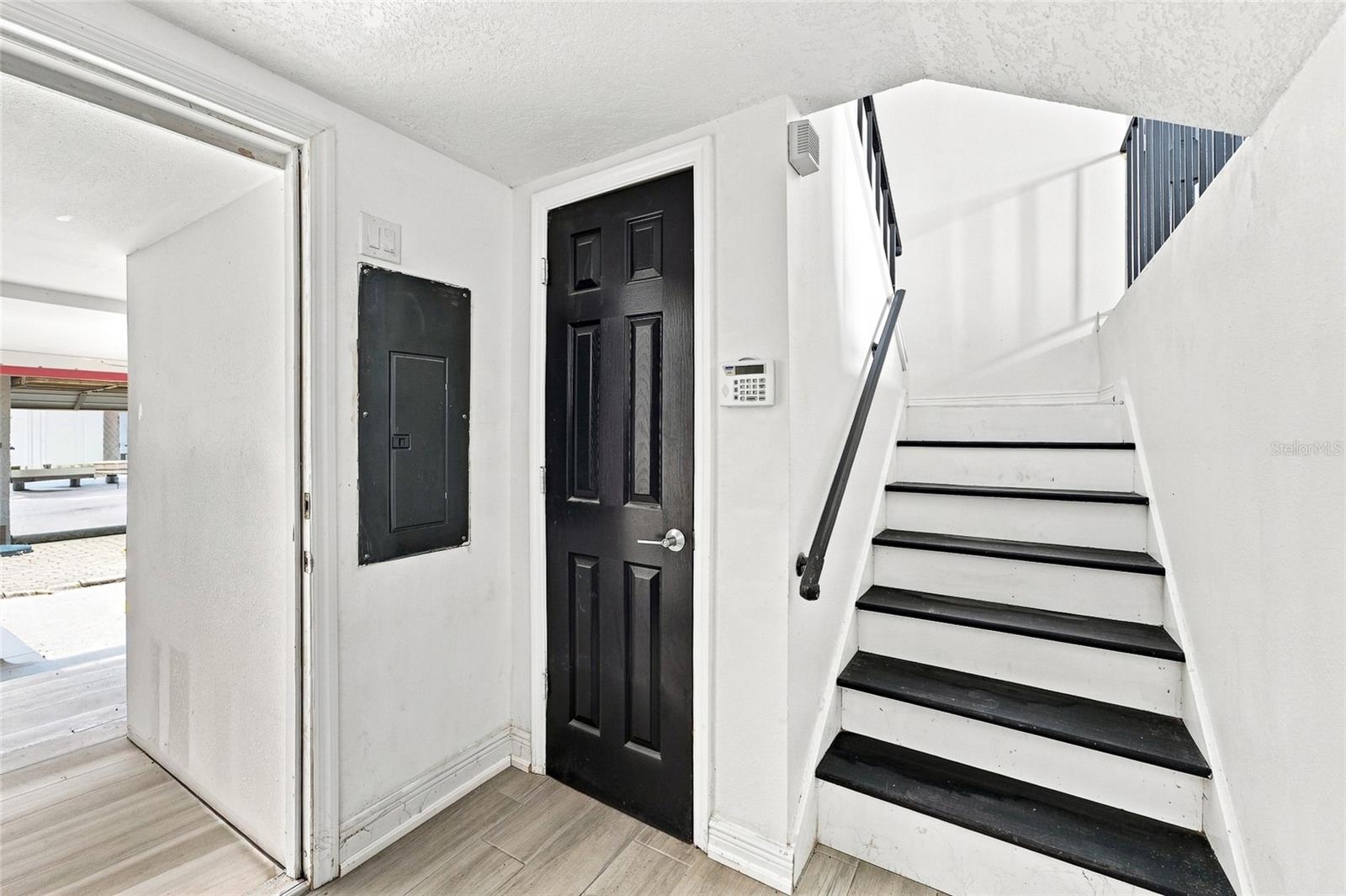 170 E DAVIS BLVD — photo 36