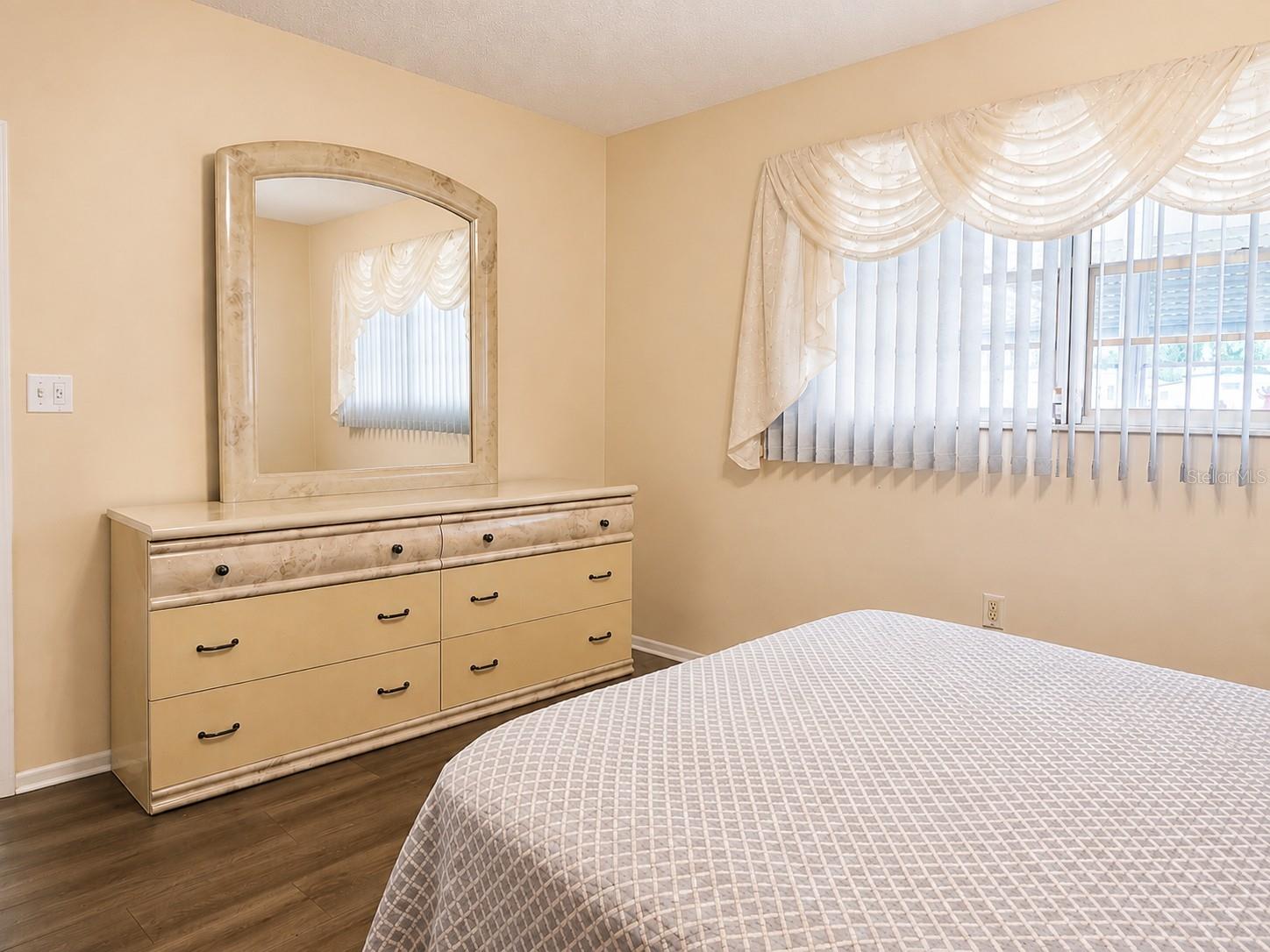 617 PARK CIR #26 — photo 18