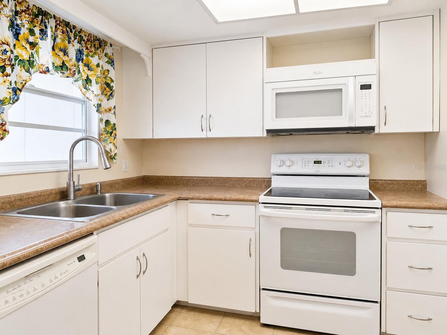 617 PARK CIR #26 — photo 12