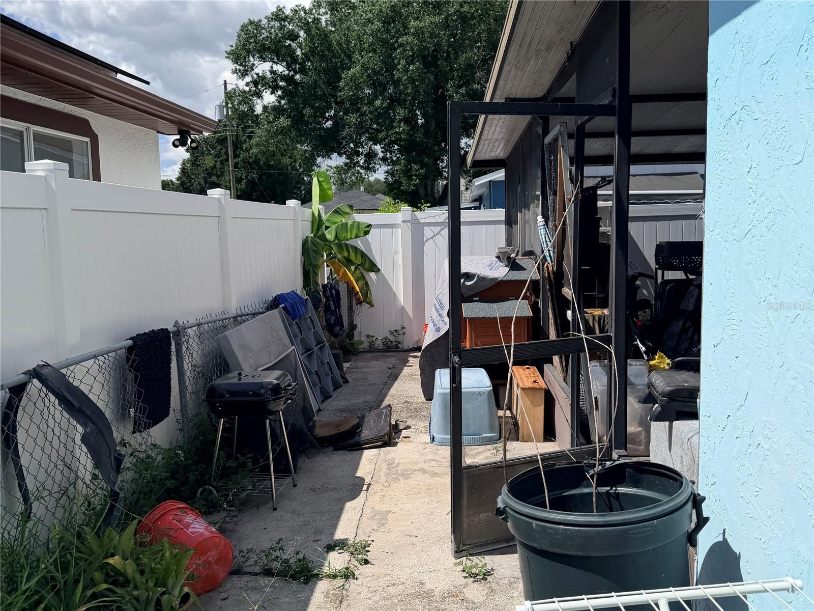 3915 W BROAD ST — photo 17