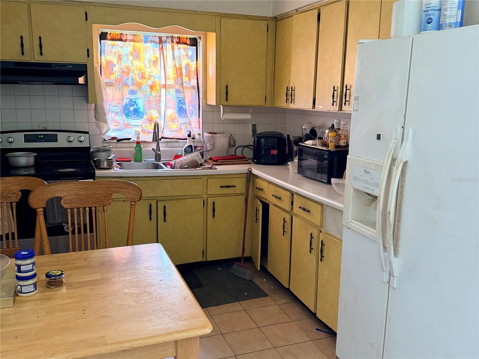 3915 W BROAD ST — photo 12