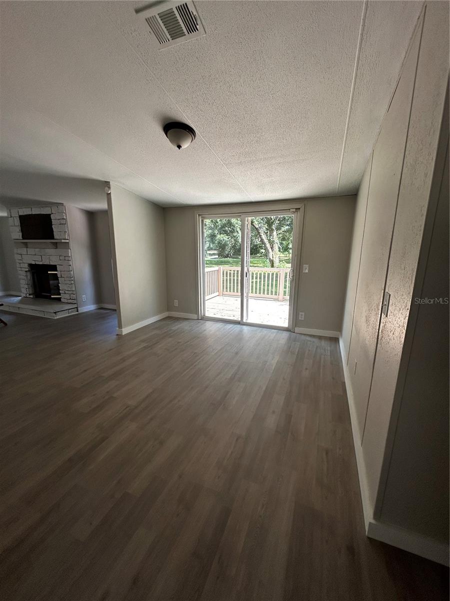 40838 SUTORUS RD — photo 8