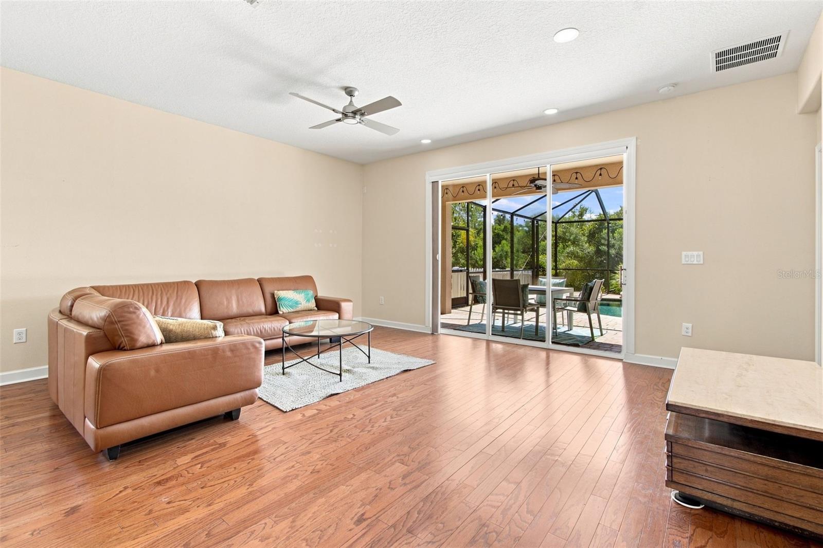 20233 MERRY OAK AVE — photo 8