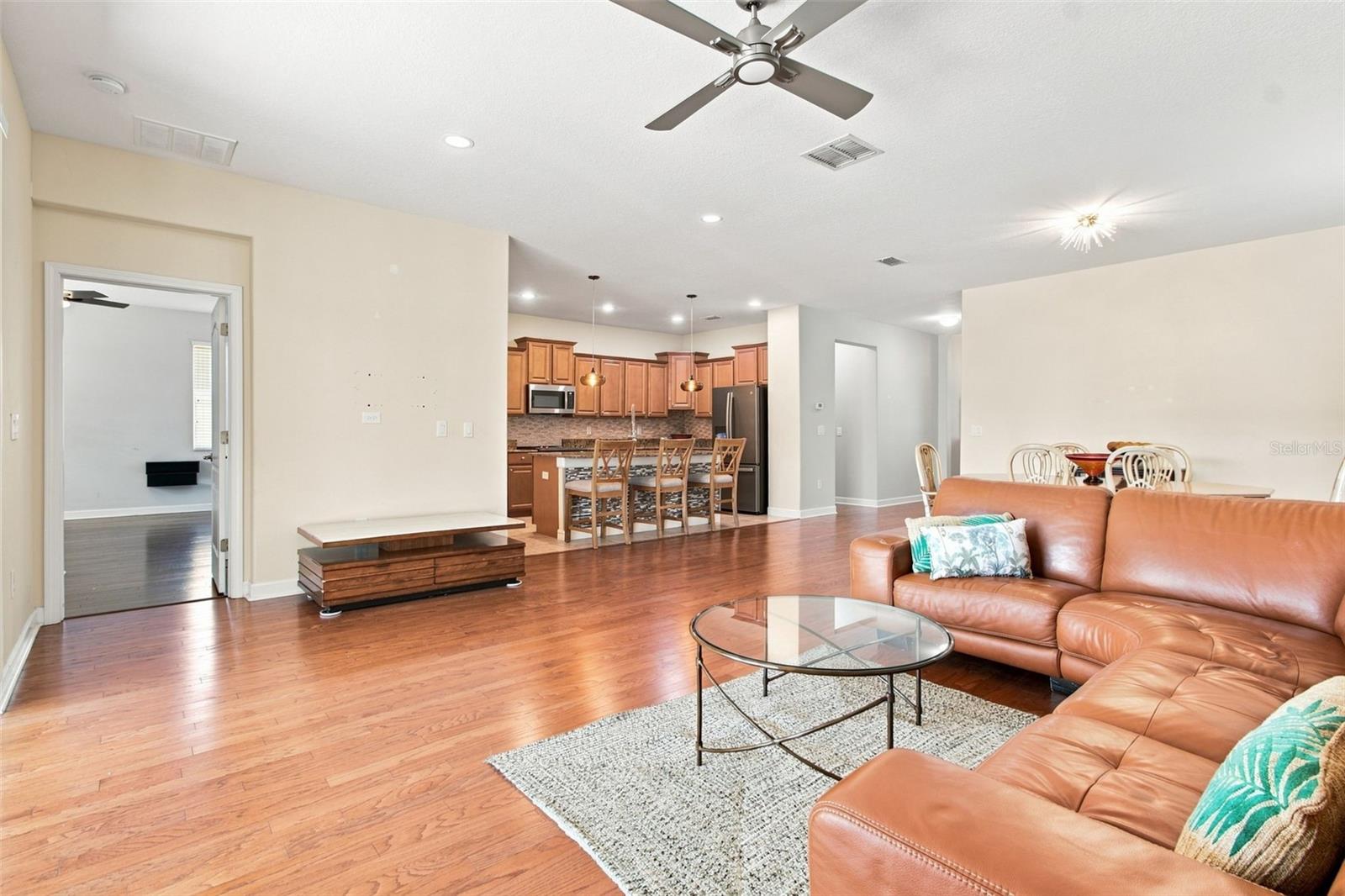 20233 MERRY OAK AVE — photo 4