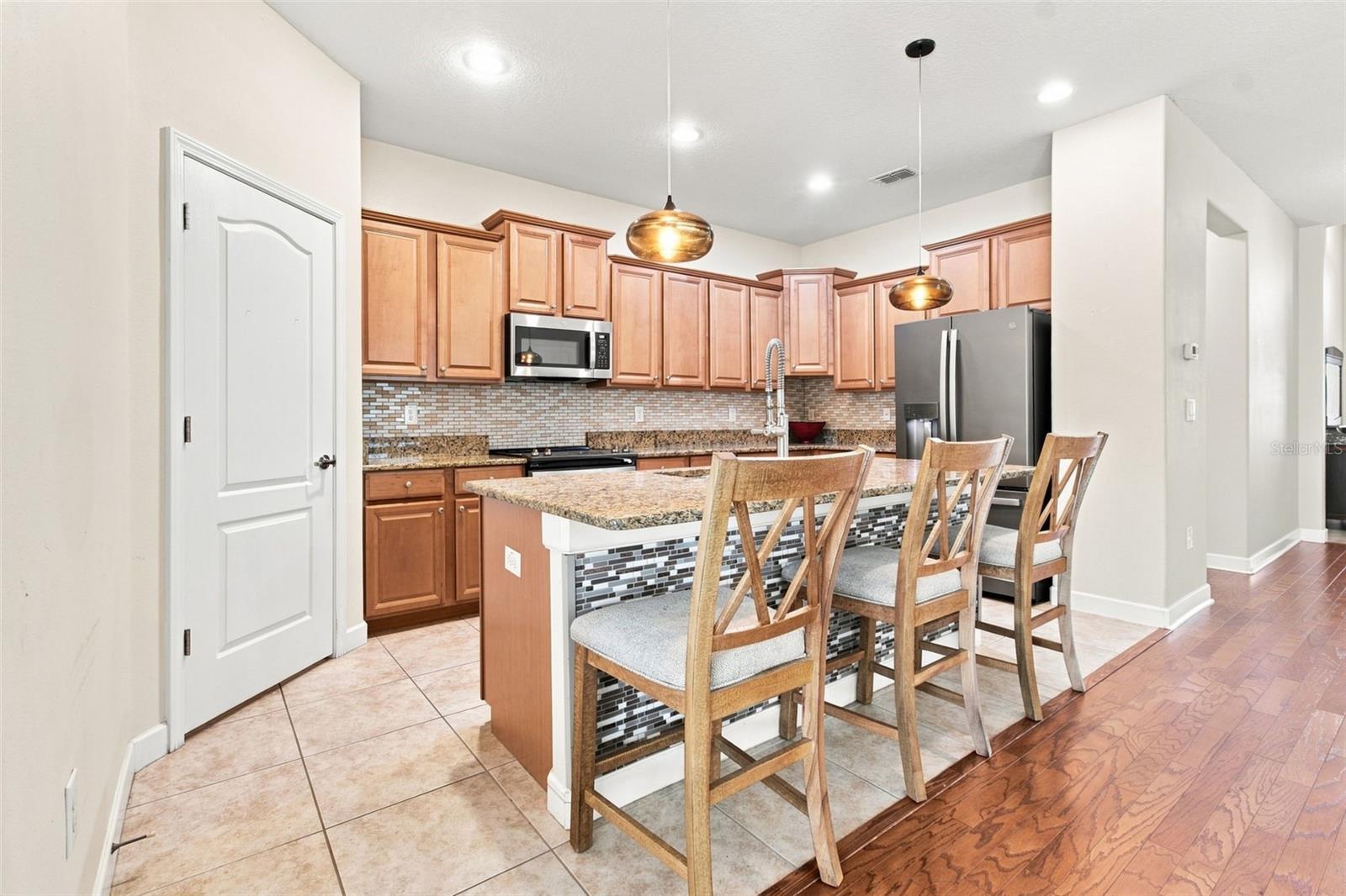 20233 MERRY OAK AVE — photo 12