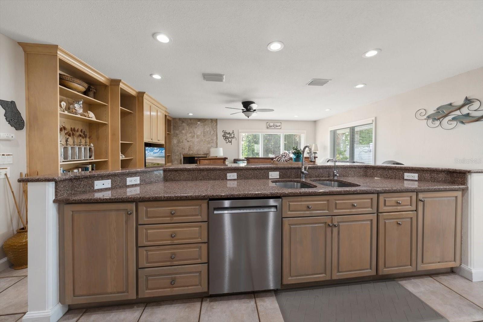 2308 BEACH TRL — photo 11