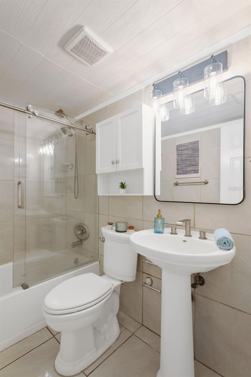 15065 NEWPORT RD — photo 25