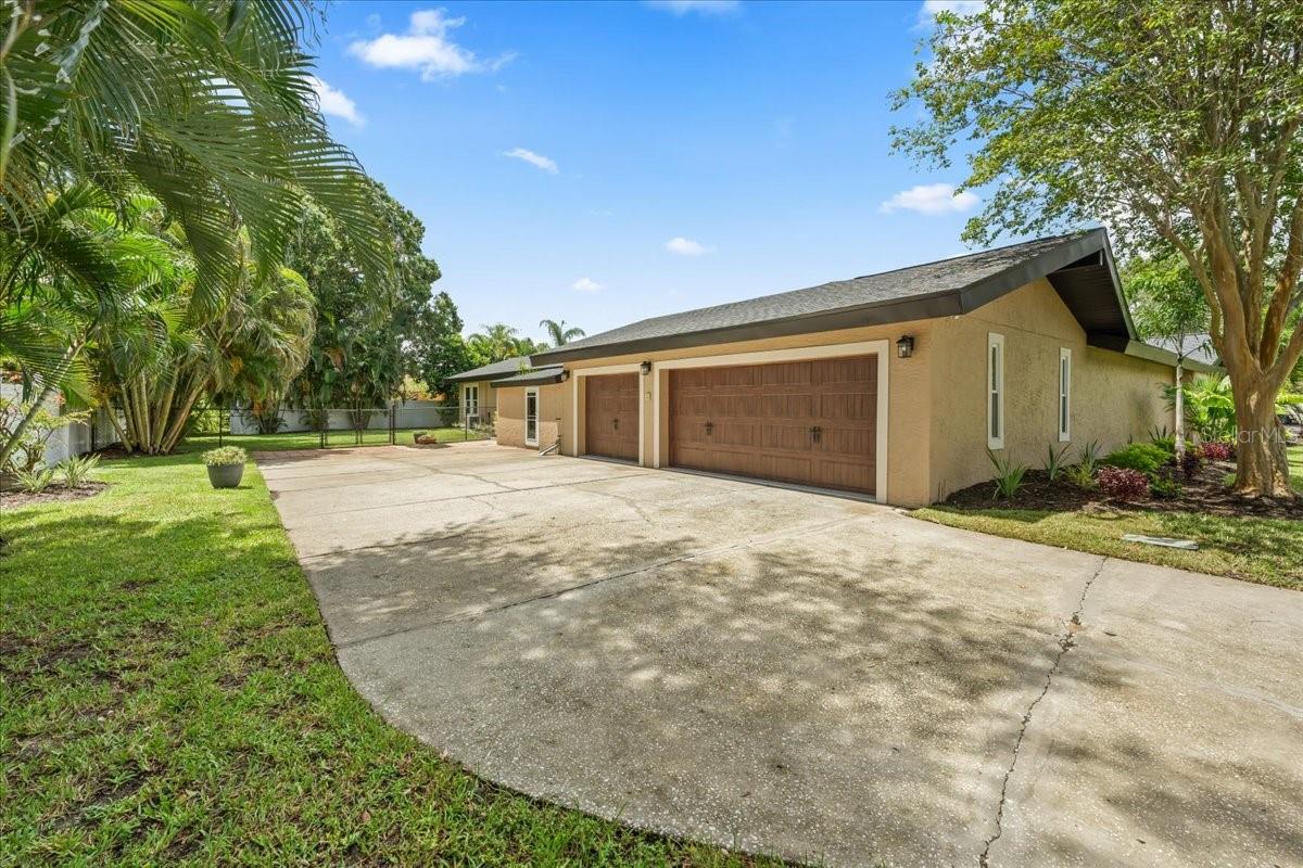 1701 ALLENS CREEK DR — photo 53