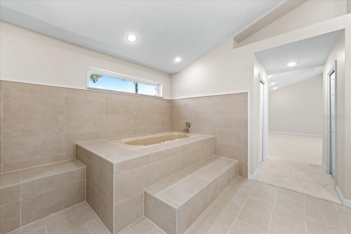 1701 ALLENS CREEK DR — photo 32