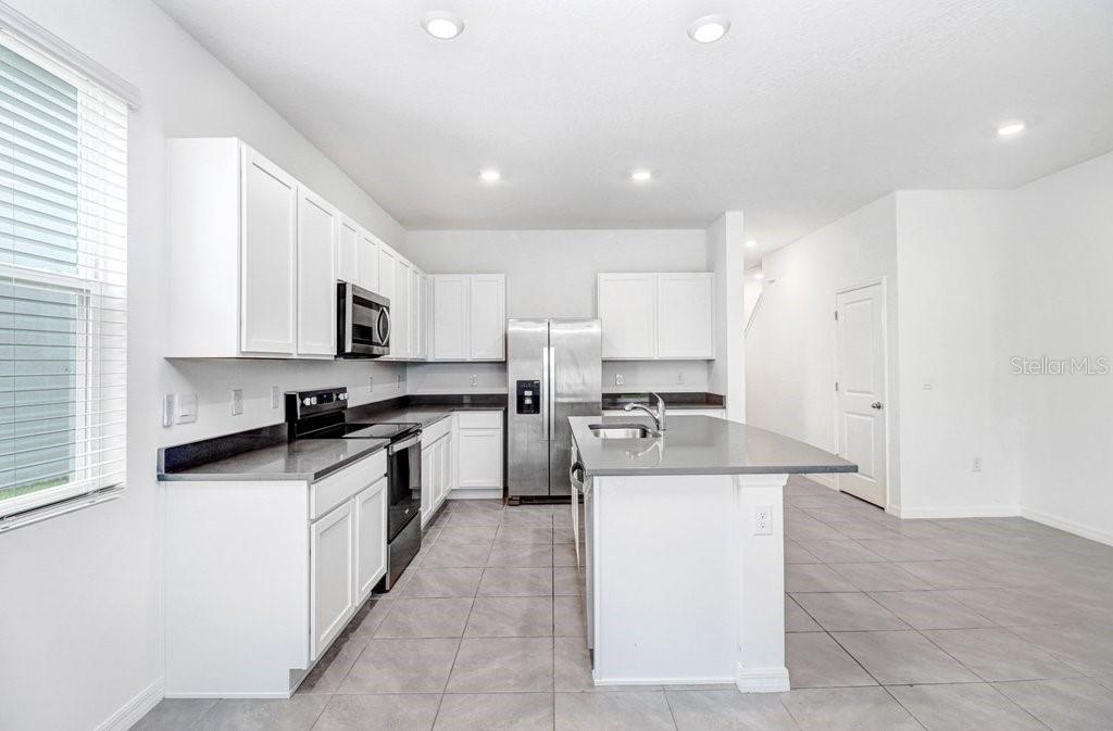 398 MANGROVE SHADE CIR — photo 5