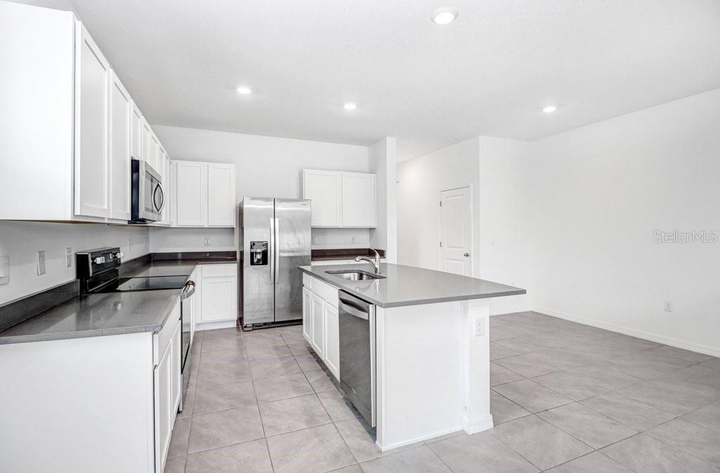 398 MANGROVE SHADE CIR — photo 7