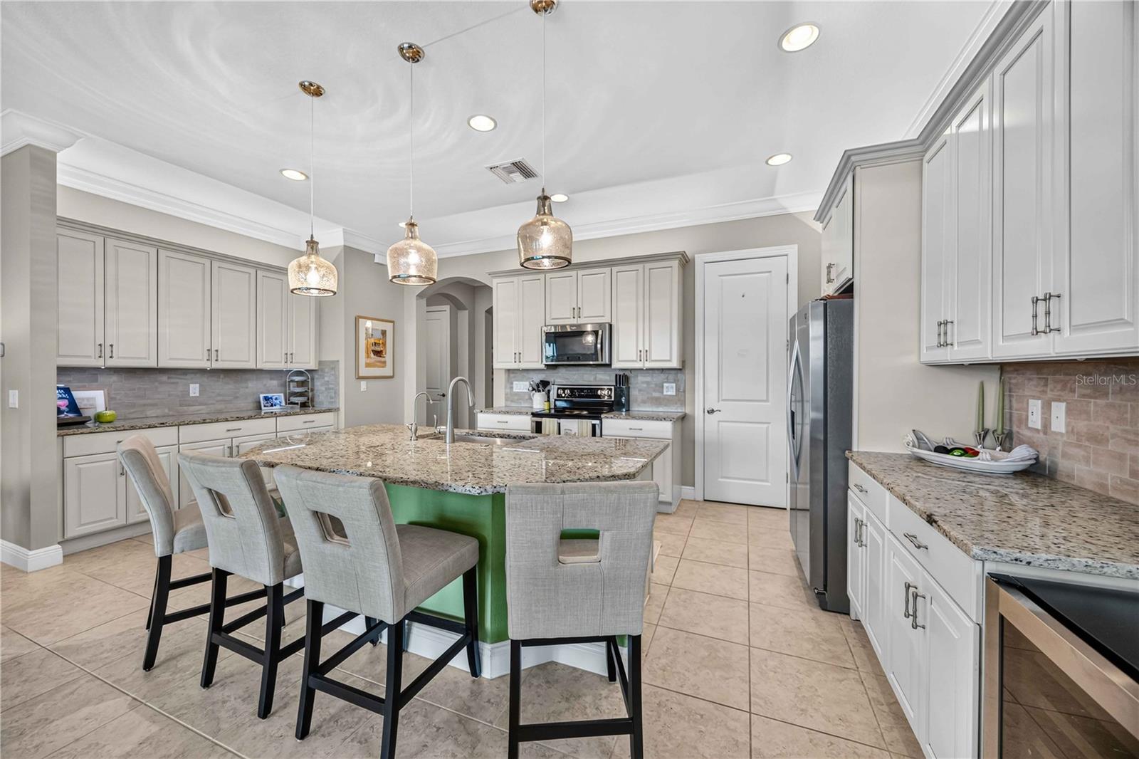 24232 GALLBERRY DR — photo 25