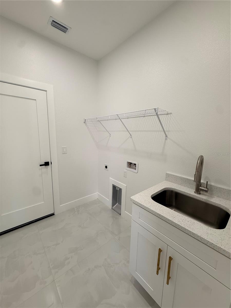 8208 N ELMER ST — photo 25