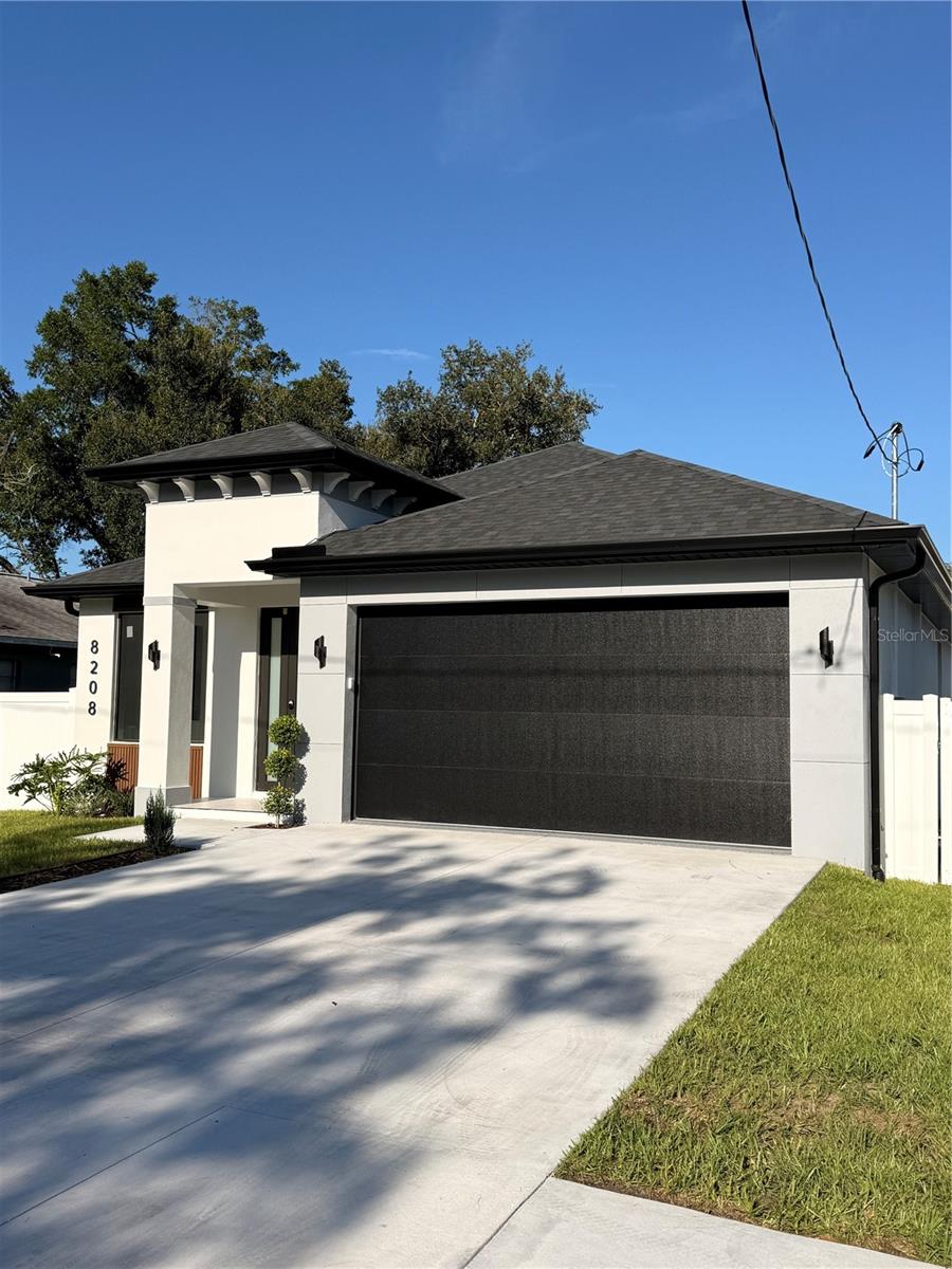 8208 N ELMER ST — photo 3