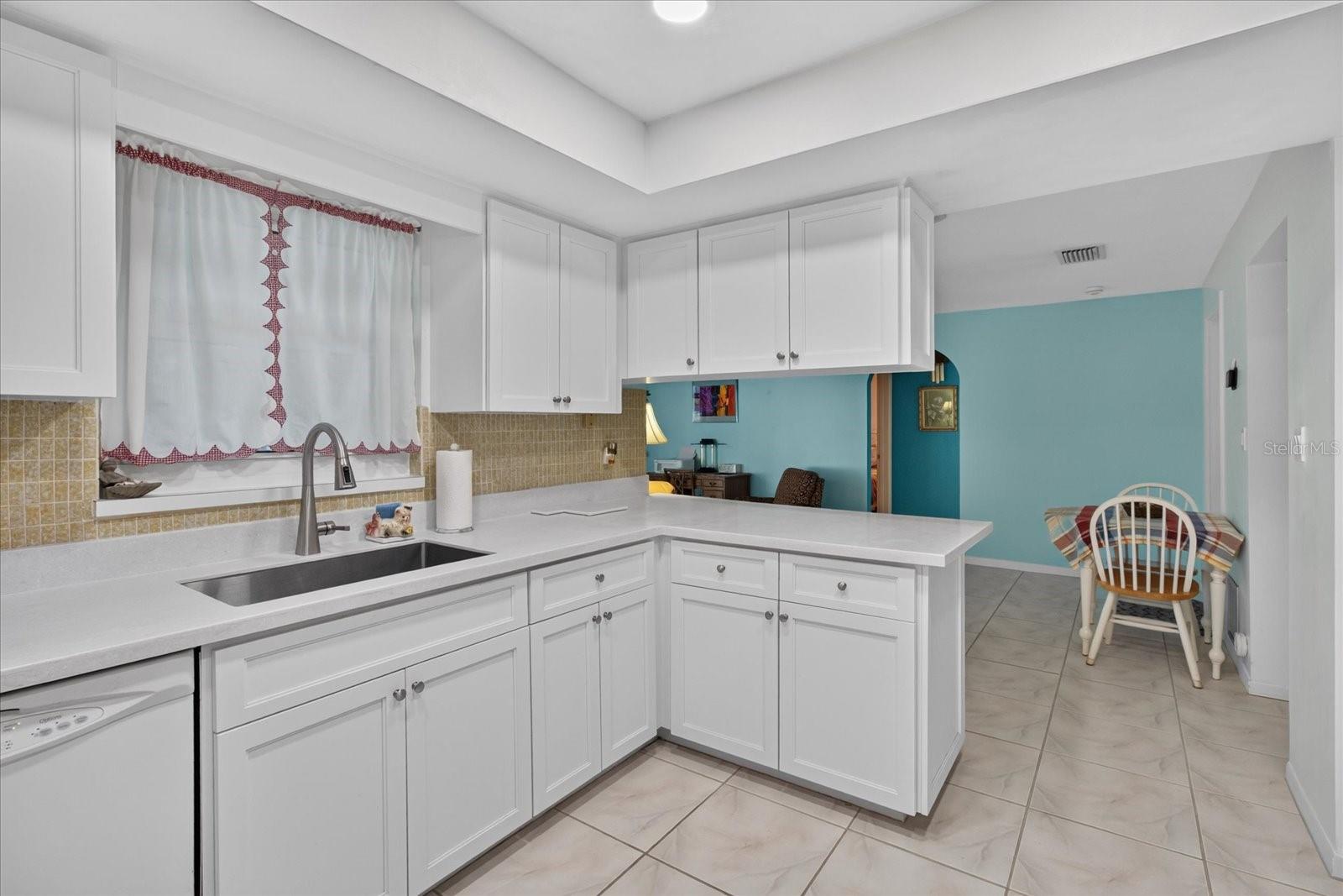 13497 OVAL DR E — photo 35