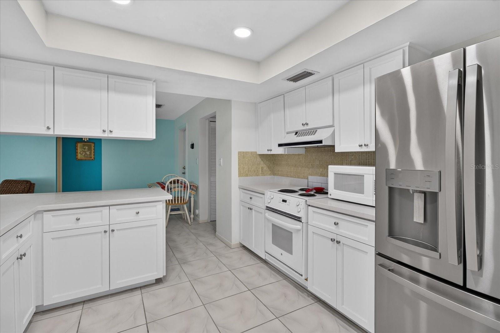 13497 OVAL DR E — photo 34