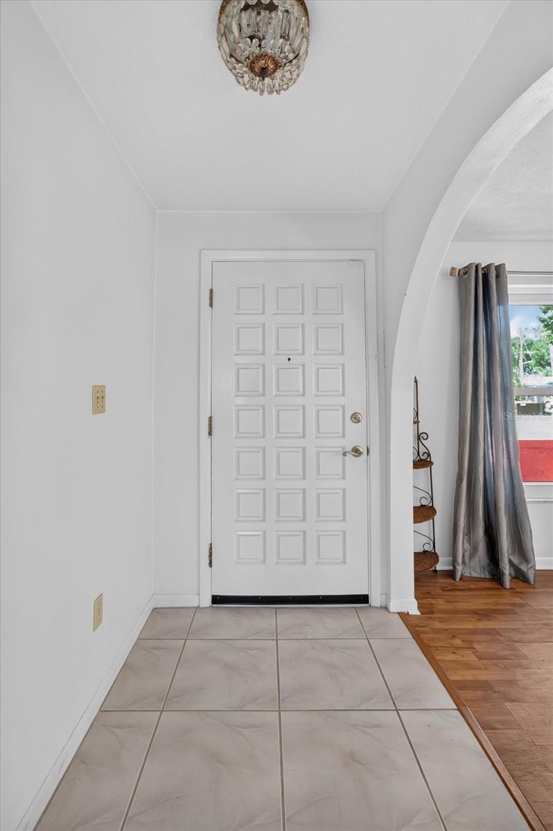 13497 OVAL DR E — photo 27