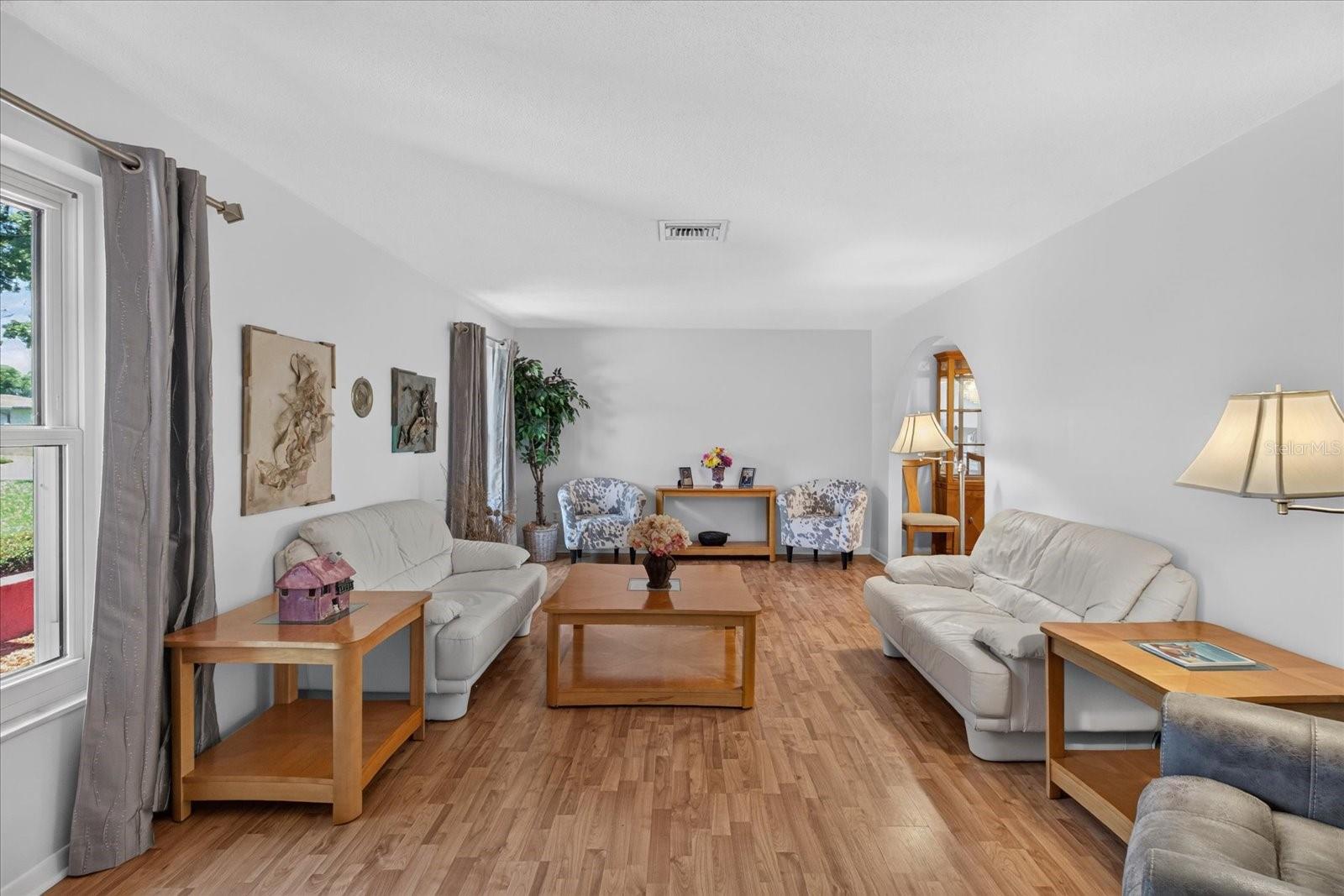 13497 OVAL DR E — photo 28