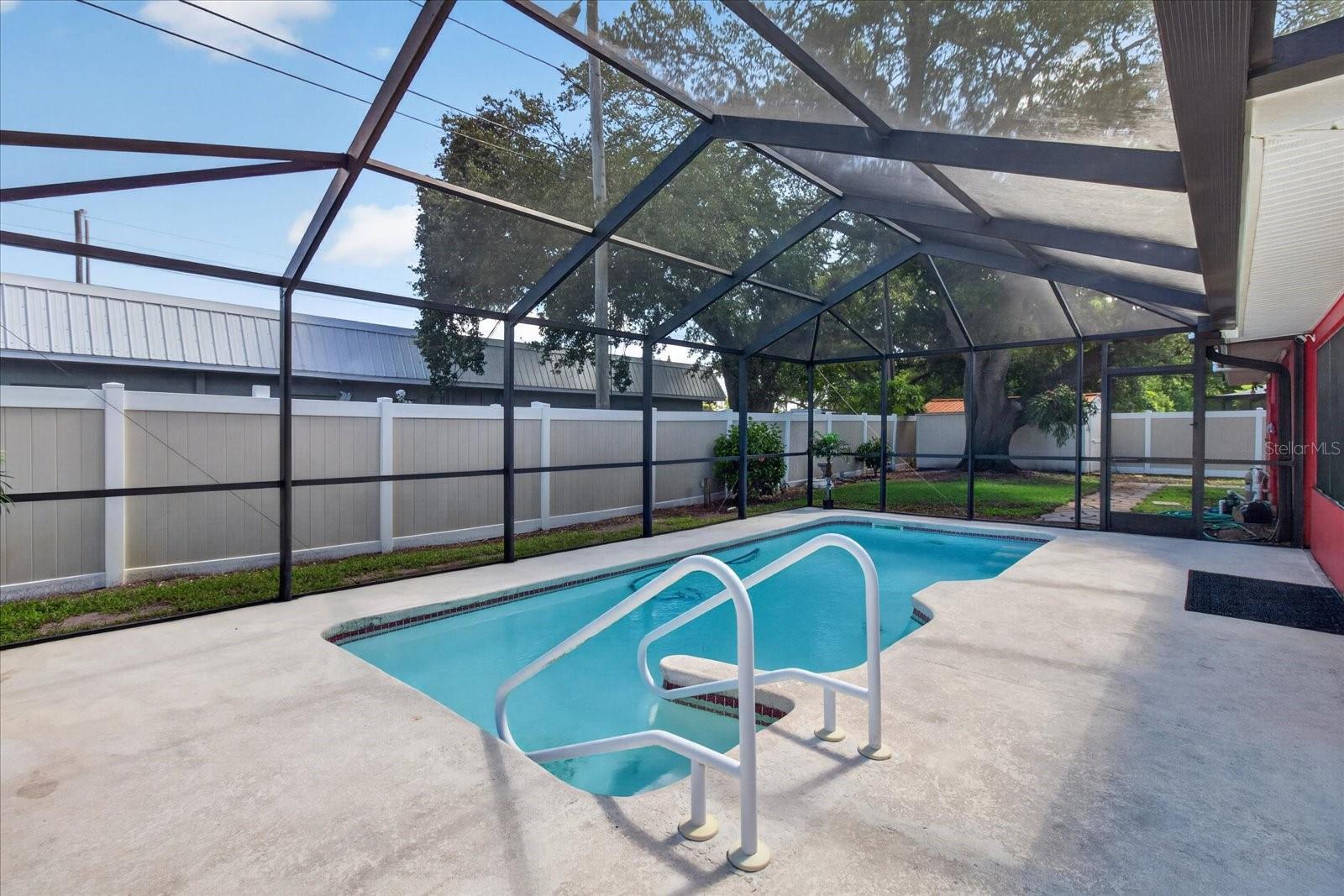 13497 OVAL DR E — photo 68