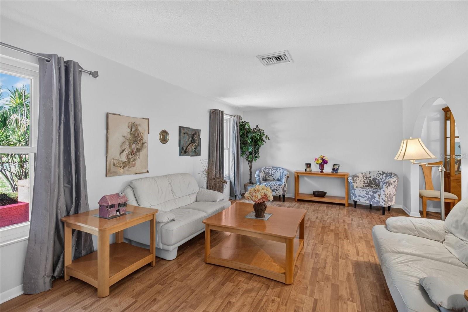 13497 OVAL DR E — photo 29