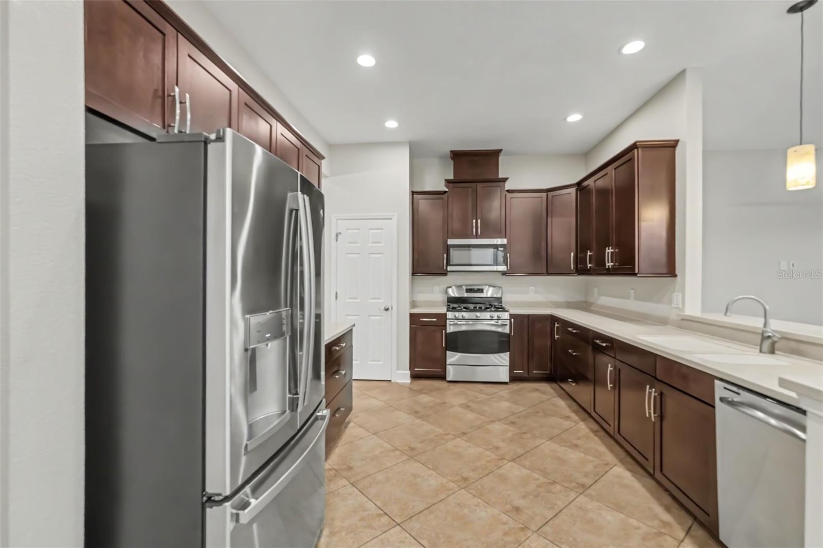 11188 GRAND WINTHROP AVE — photo 6