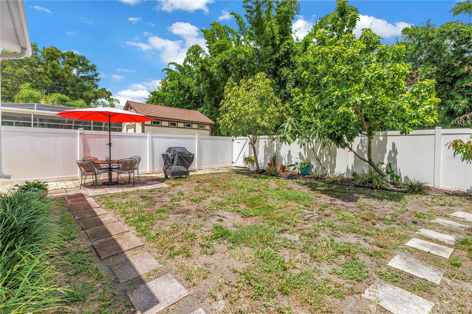 2711 W FIG ST — photo 36