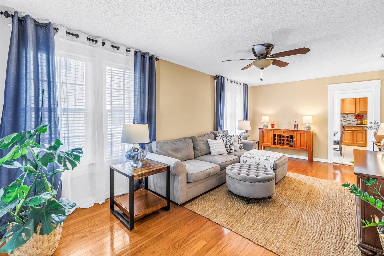 2711 W FIG ST — photo 5