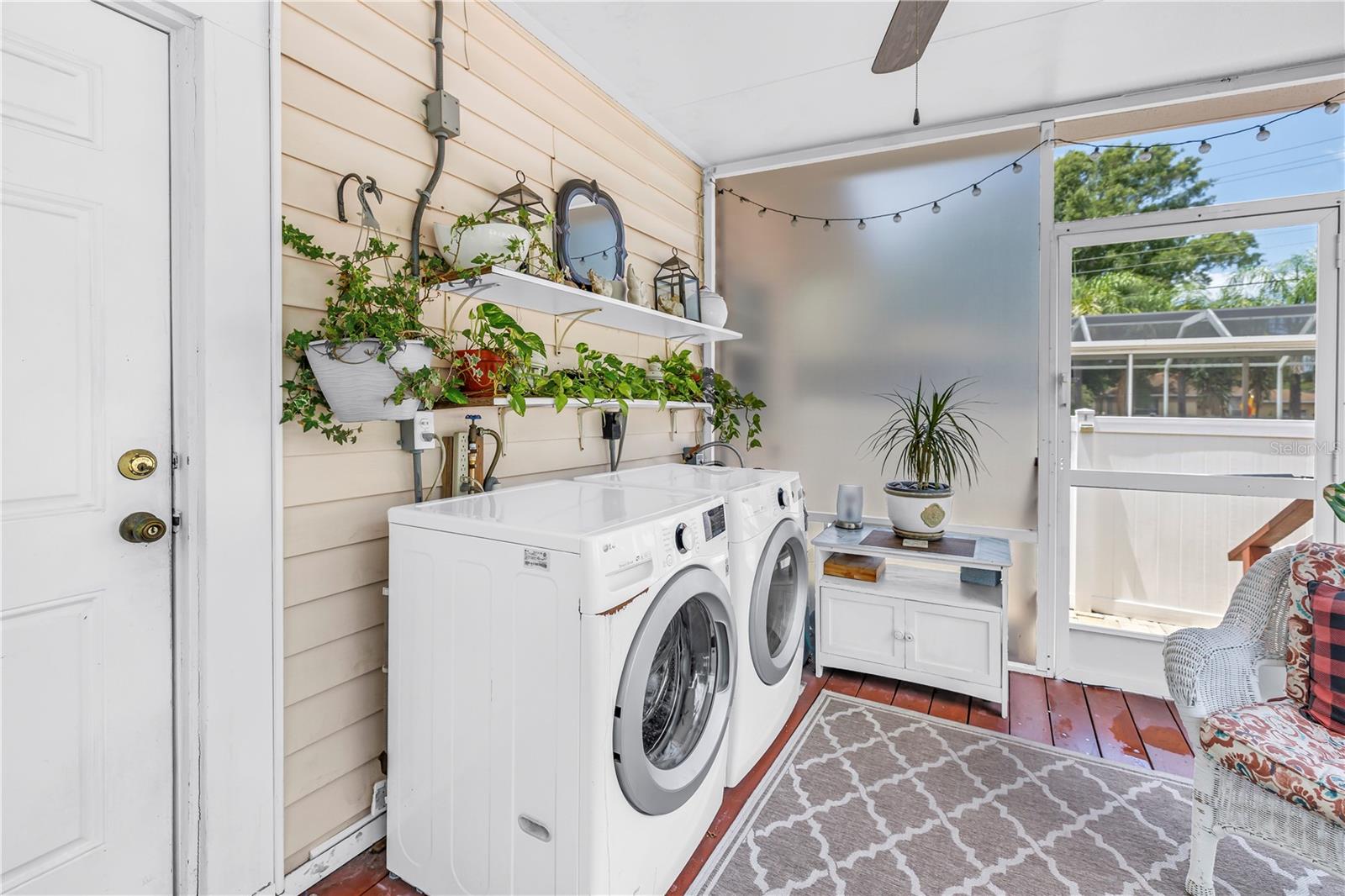 2711 W FIG ST — photo 25