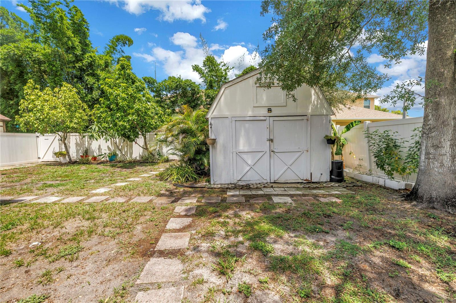 2711 W FIG ST — photo 38