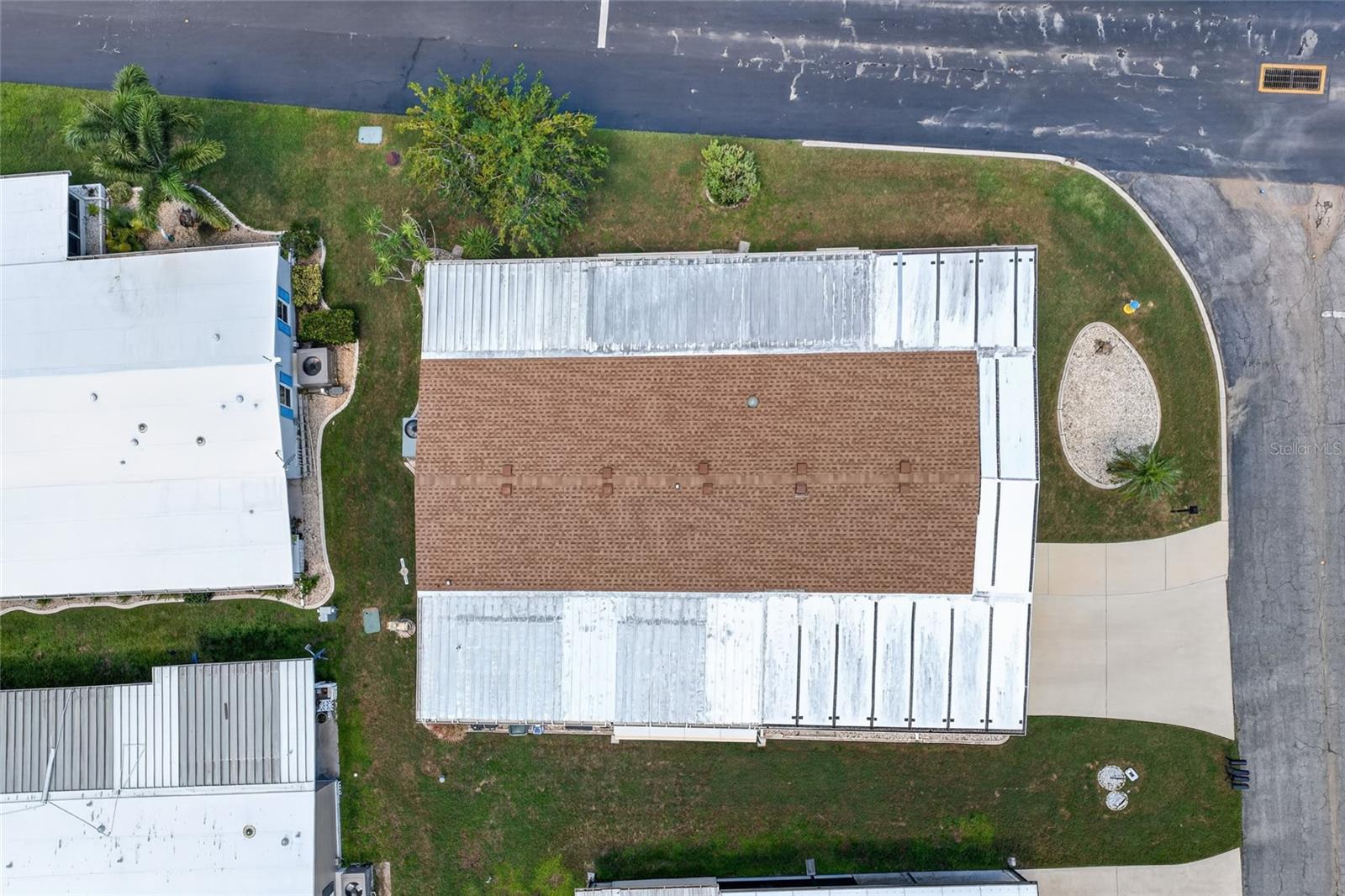501 LA PLAYA CIR — photo 35