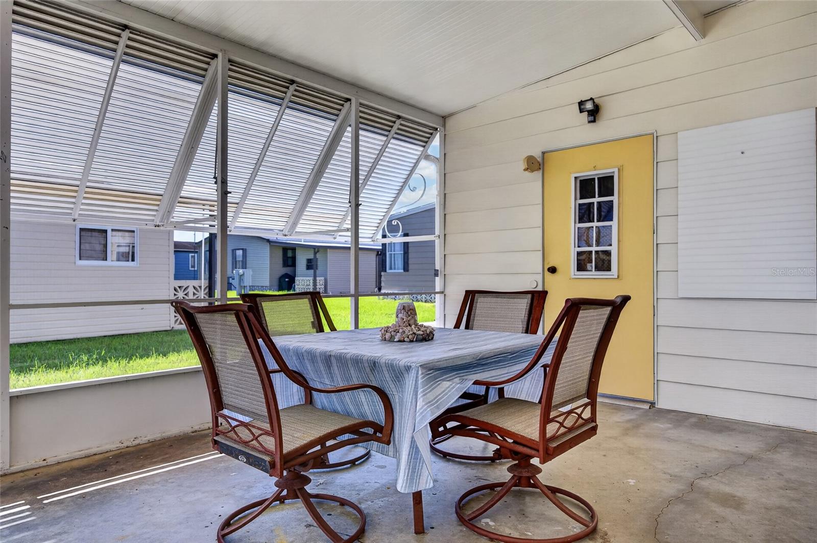 501 LA PLAYA CIR — photo 3