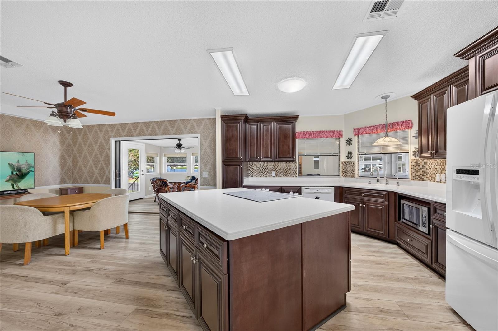 501 LA PLAYA CIR — photo 11