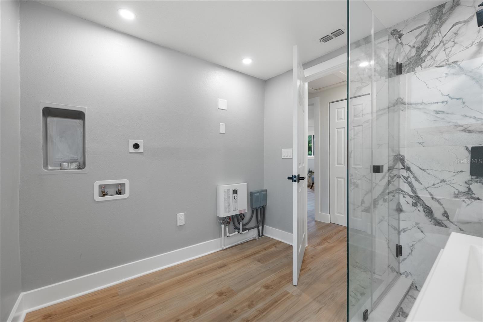 2547 KINGSTON ST S — photo 24