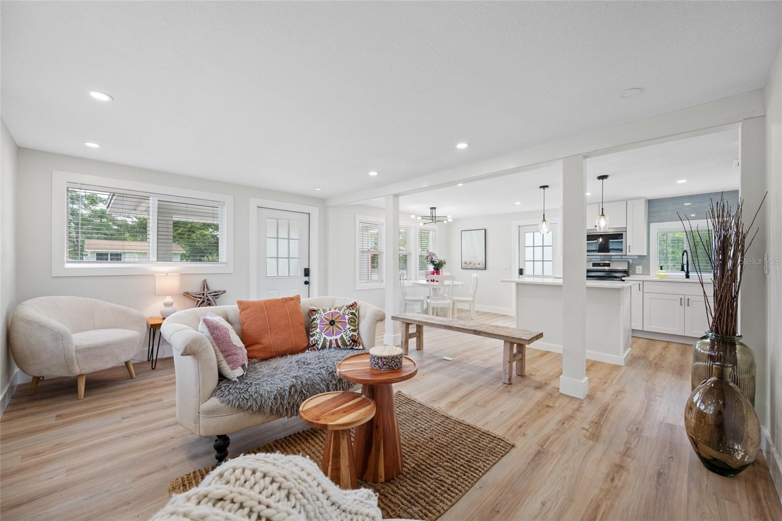 2547 KINGSTON ST S — photo 4