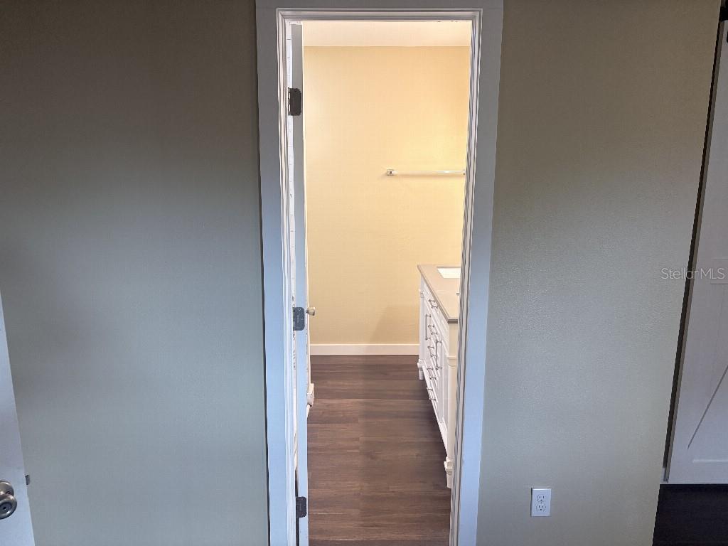 2209 EUCLID CIR S — photo 29